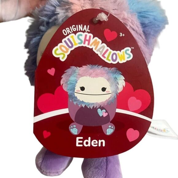 Eden The Bigfoot Valentines Squishmallow Clip - Picture 3 of 4
